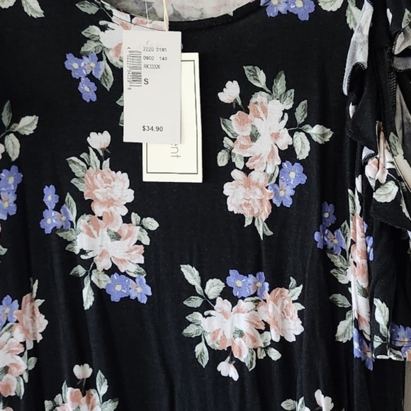 No Commitment cold shoulder top size S - Picture 4 of 6